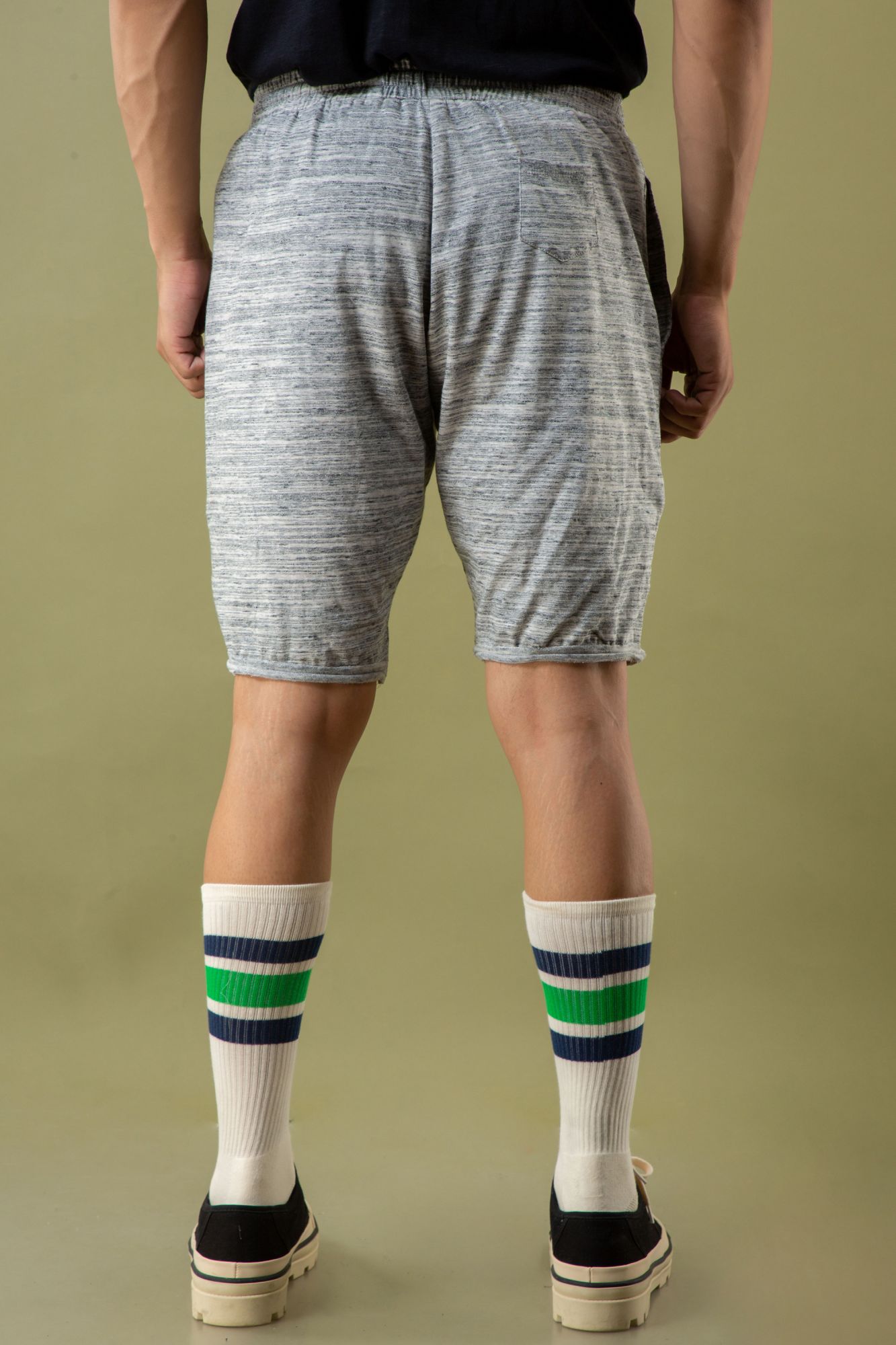 Shorts in Off Grey