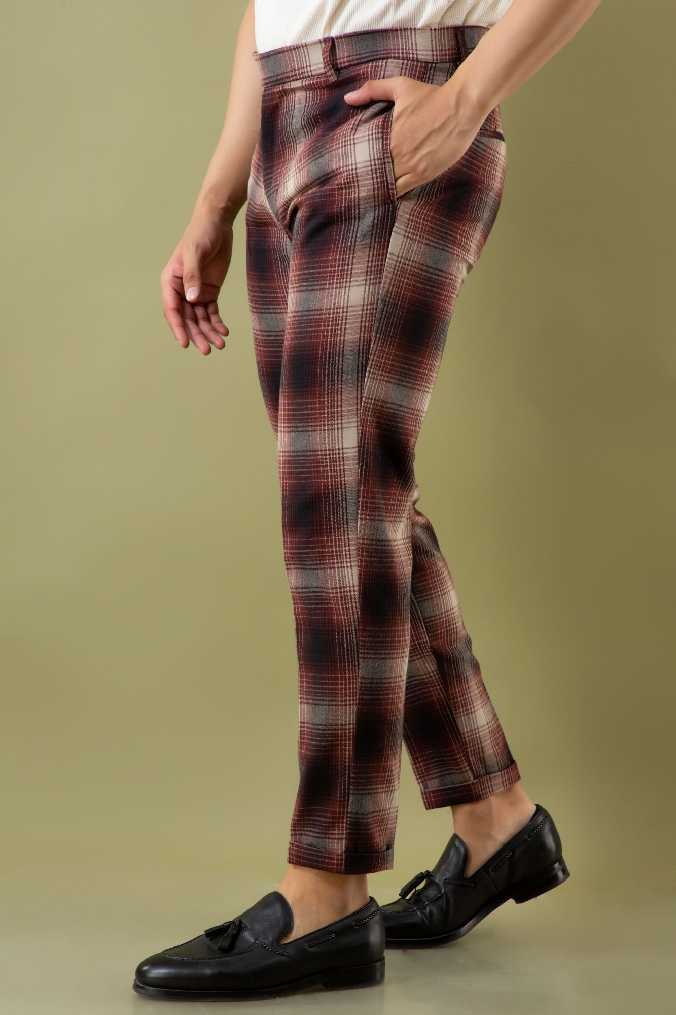 Tailored Fit Pants In Checks