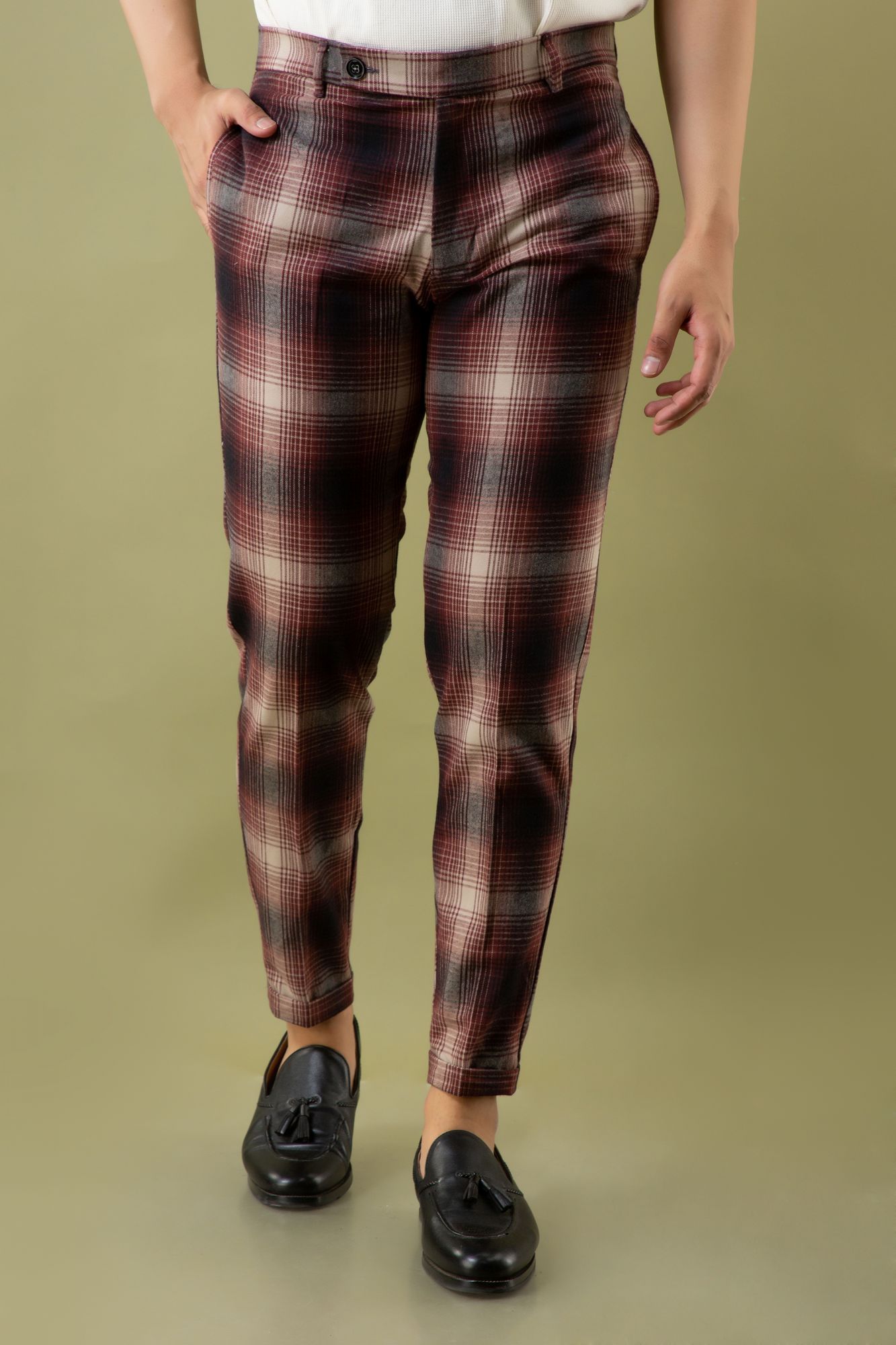 Tailored Fit Pants In Checks