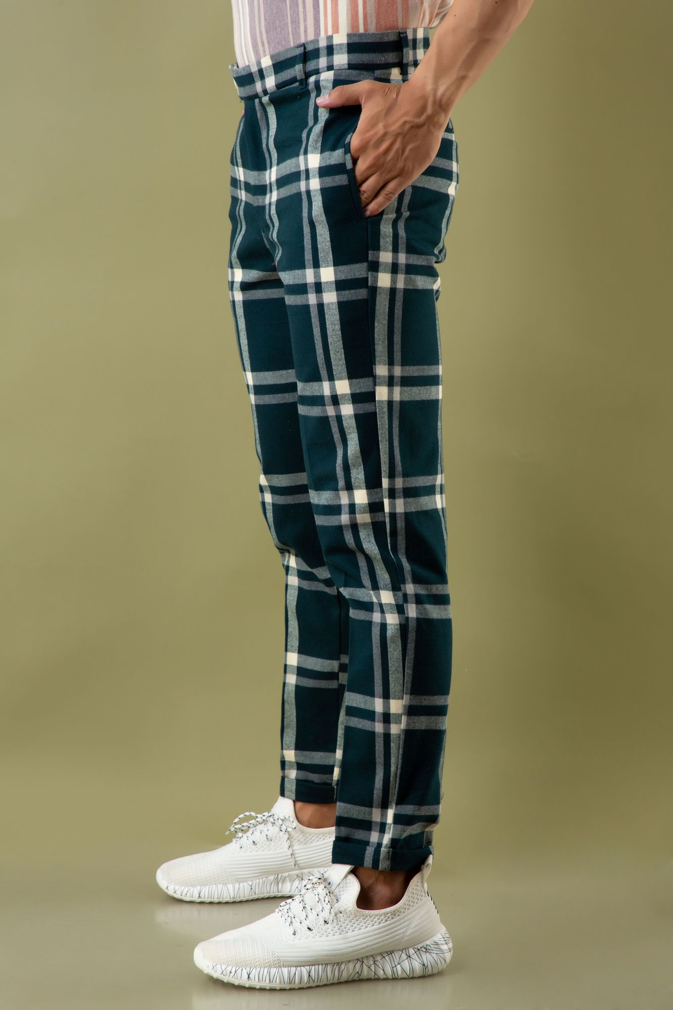 Tailored Fit Pants In Checks