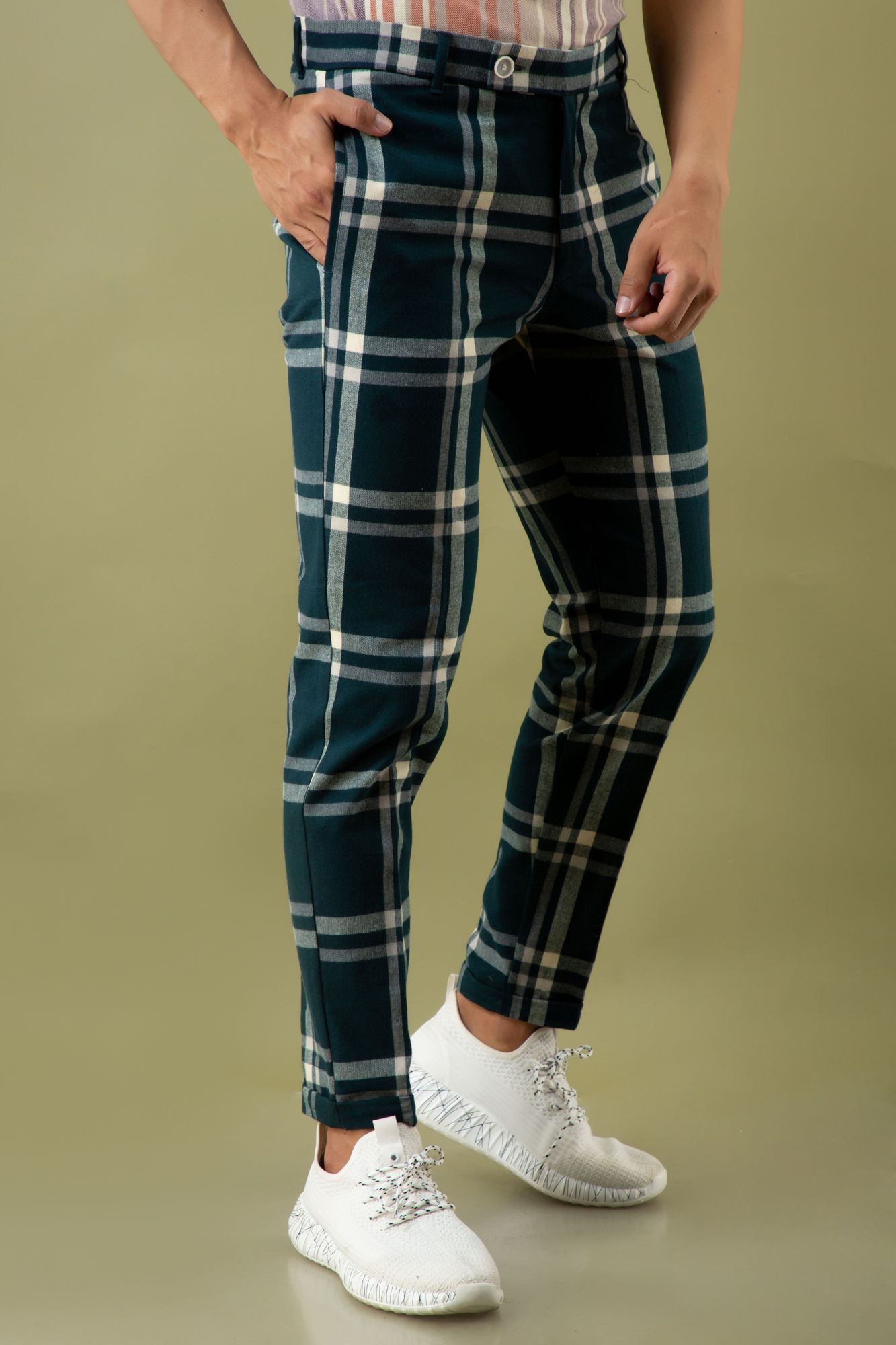 Tailored Fit Pants In Checks
