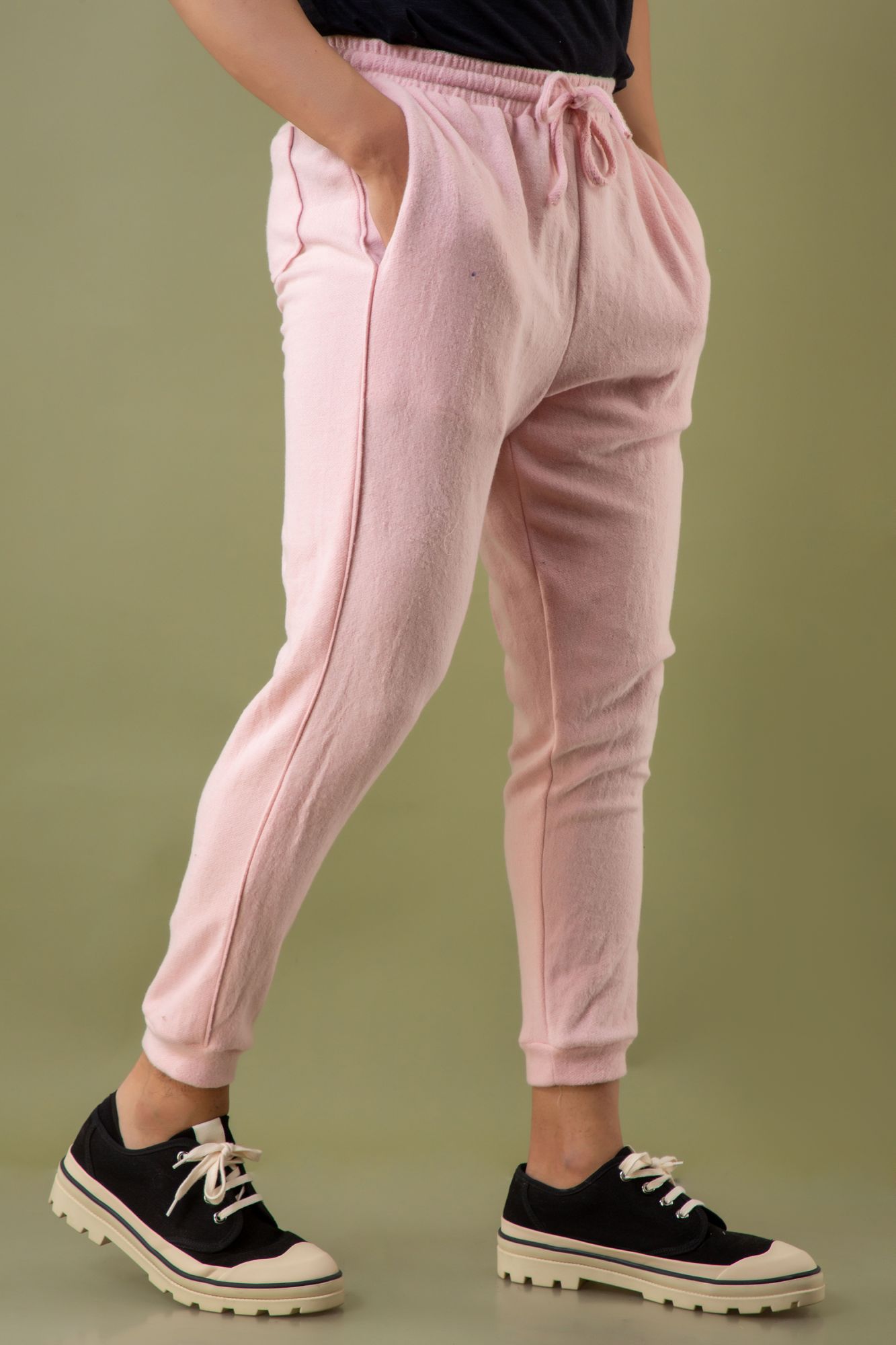 Joggers In Baby Pink