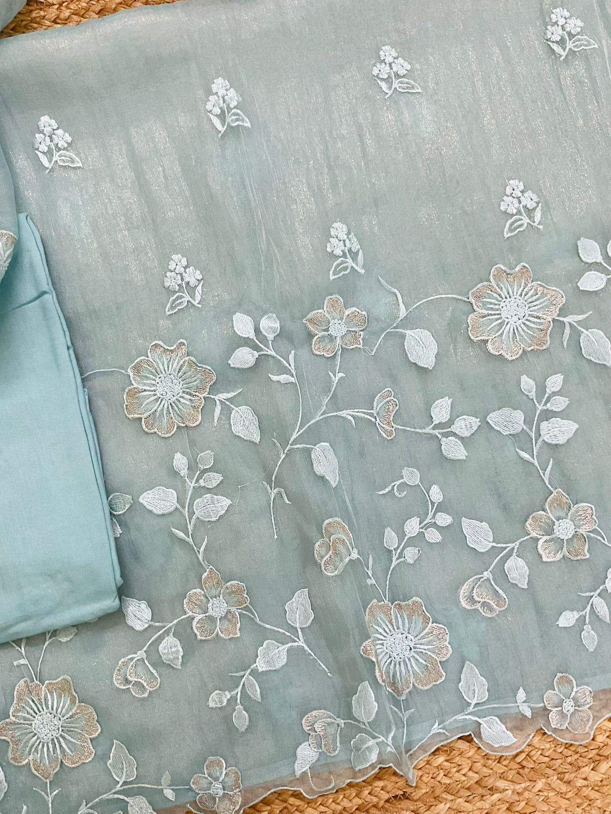 Soft Crushed Tissue Embroidered Suit - Blue