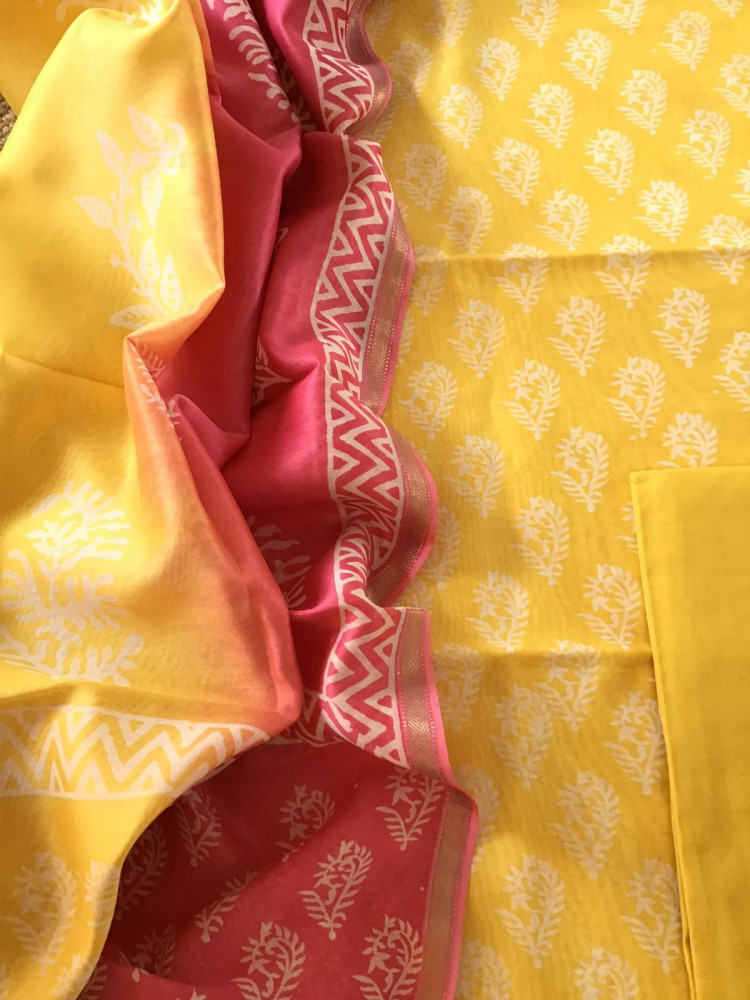 Image of Pure Maheshwari Silk Printed Suit - Yellow