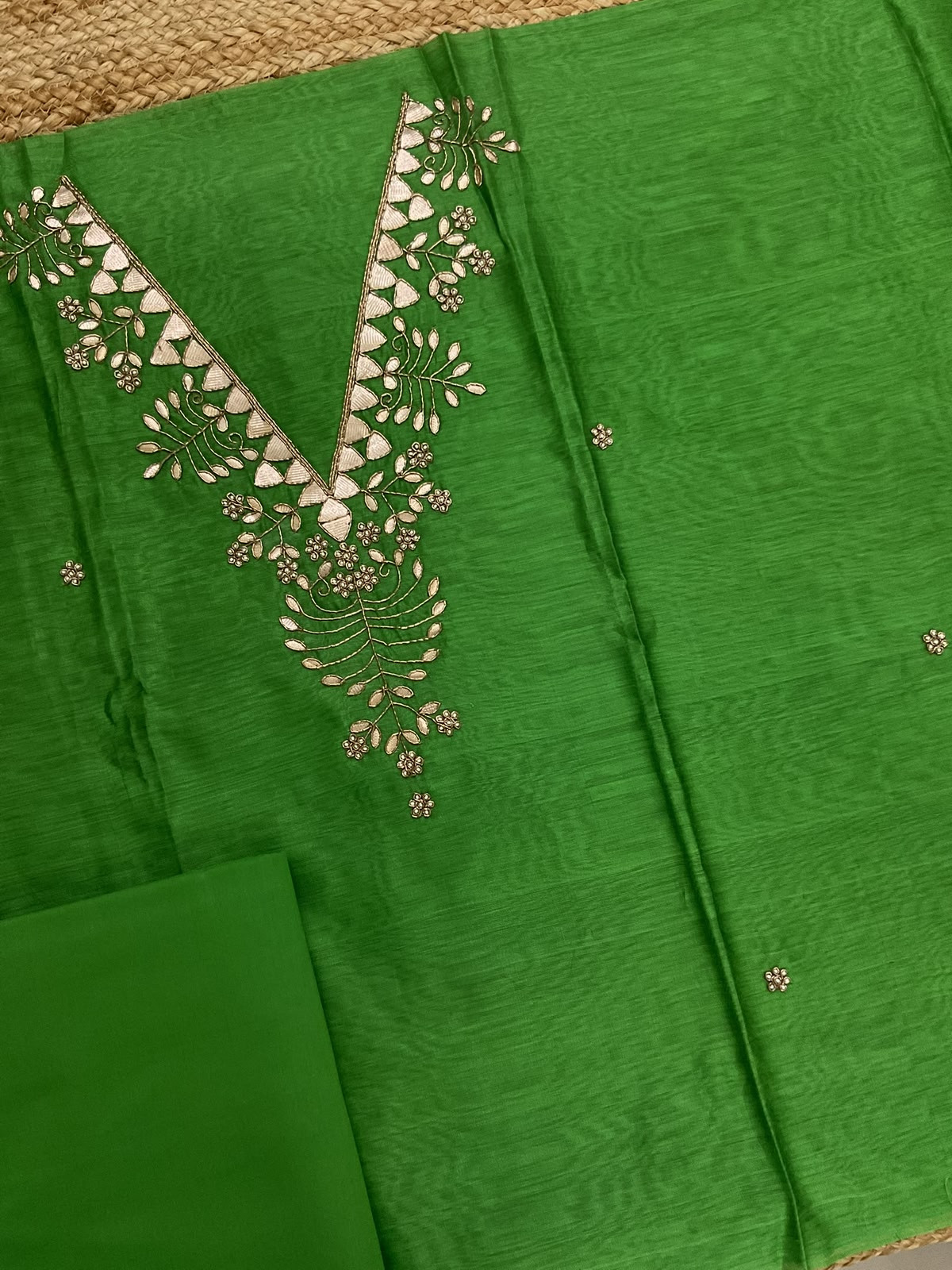 Pure Handwoven Maheshwari Embroidered Suit - Green