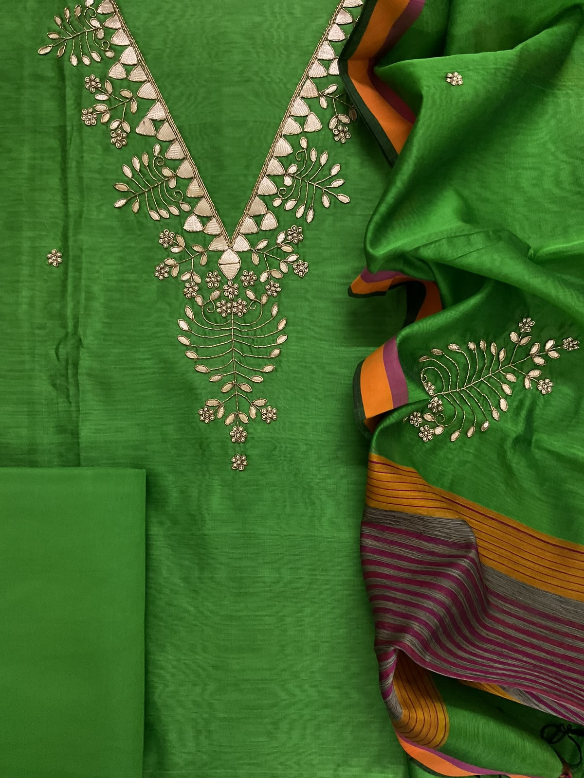 Pure Handwoven Maheshwari Embroidered Suit - Green
