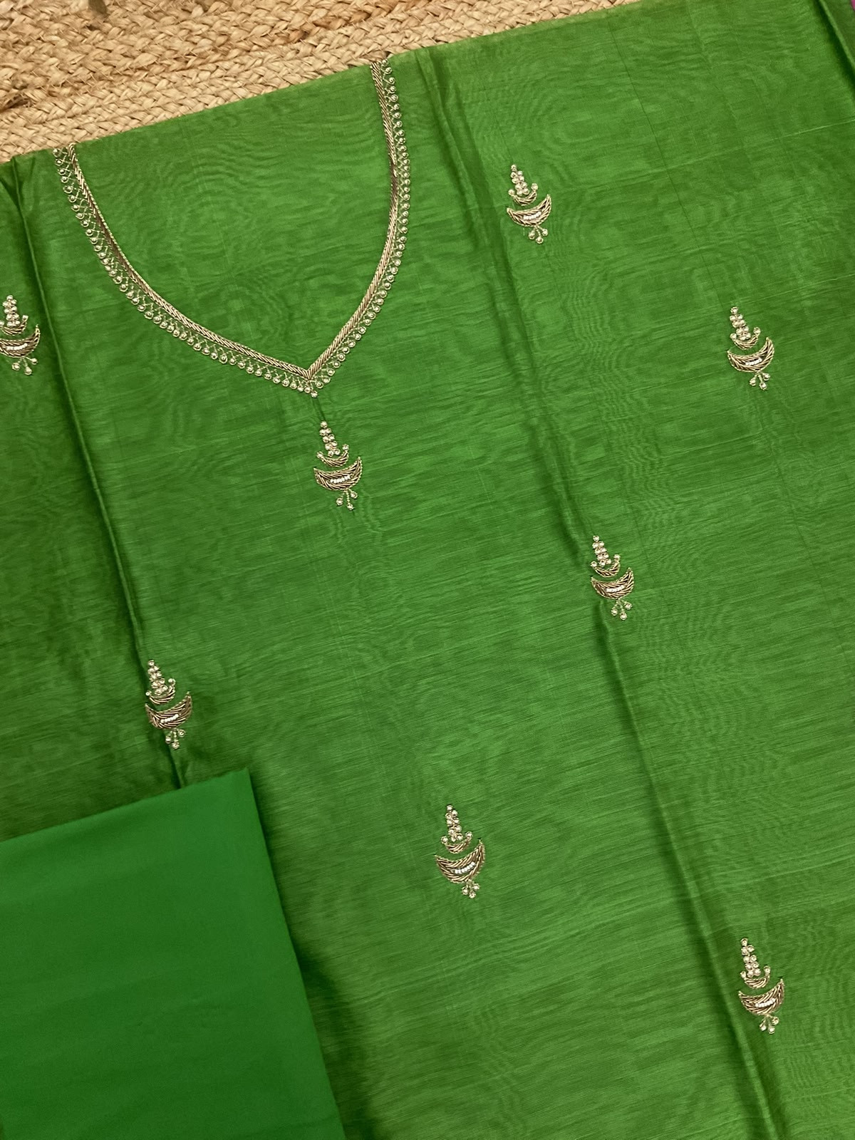 Pure Handwoven Maheshwari Embroidered Suit - Green