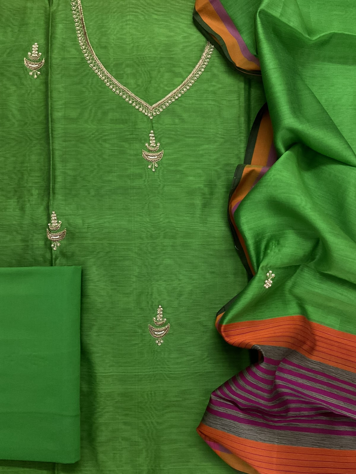 Pure Handwoven Maheshwari Embroidered Suit - Green