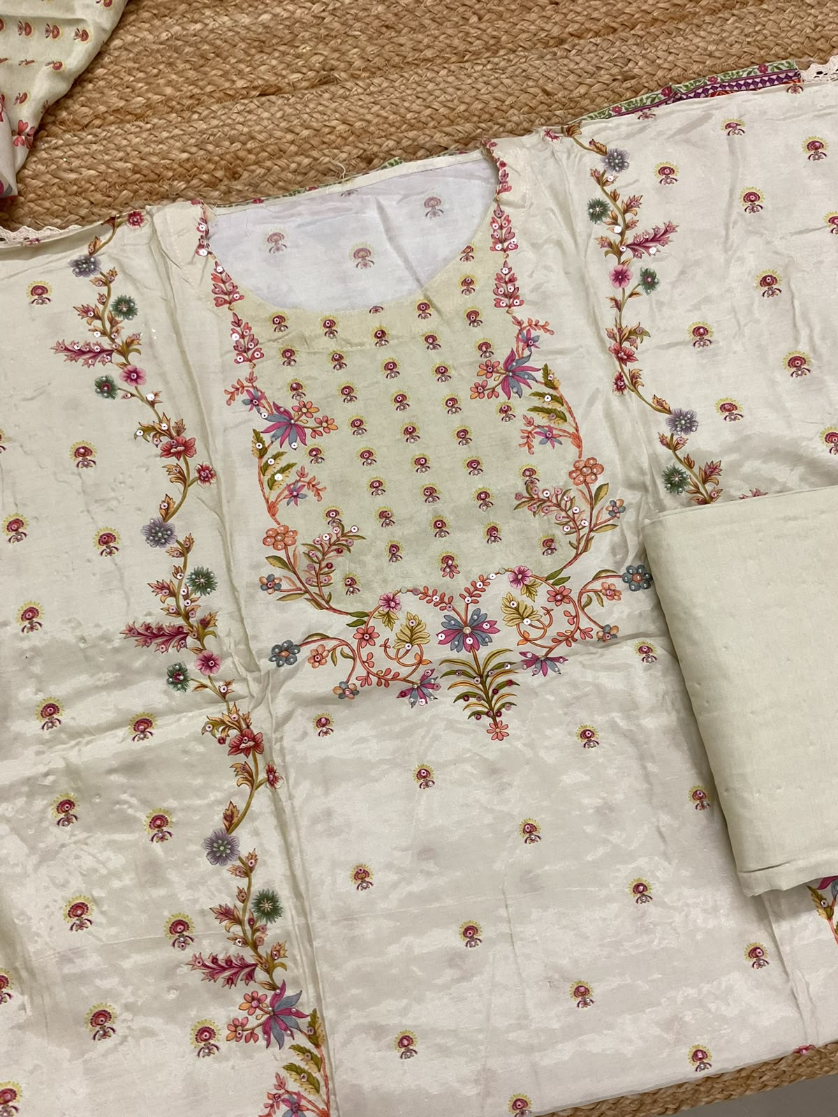 Soft Muslin Printed Embroidered Suit - Cream
