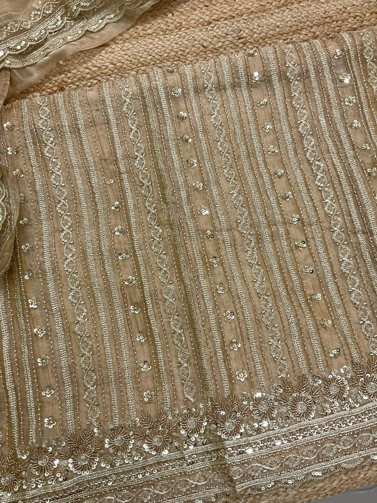 Soft Crushed Tissue Embroidered Suit - Beige