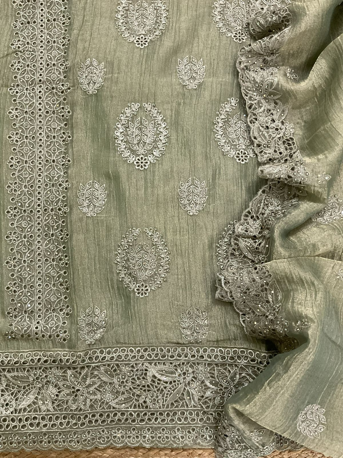 Soft Crushed Tissue Embroidered Suit - Green