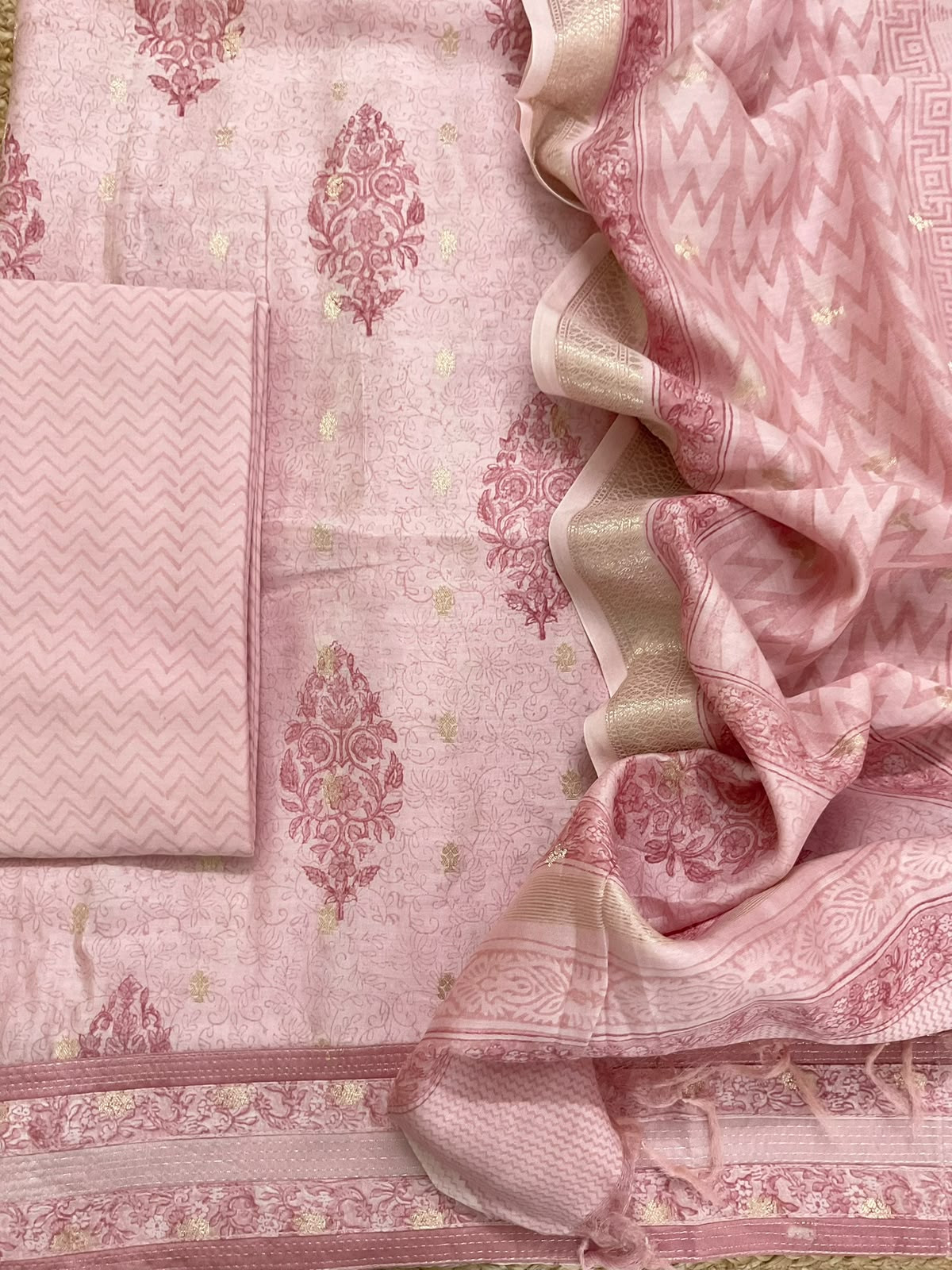Pure Mul Chanderi Printed Banarasi Weaved Embroidered Border Suit - Pink