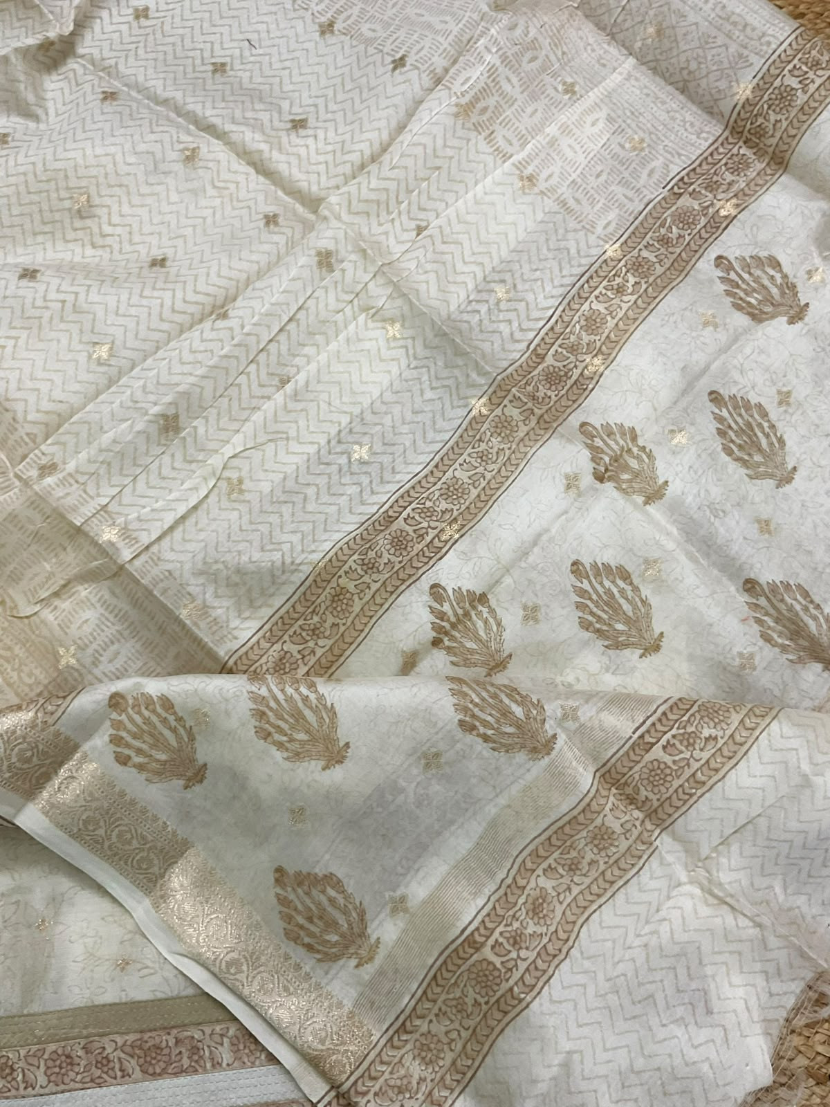Pure Mul Chanderi Printed Banarasi Weaved Embroidered Border Suit - Off White