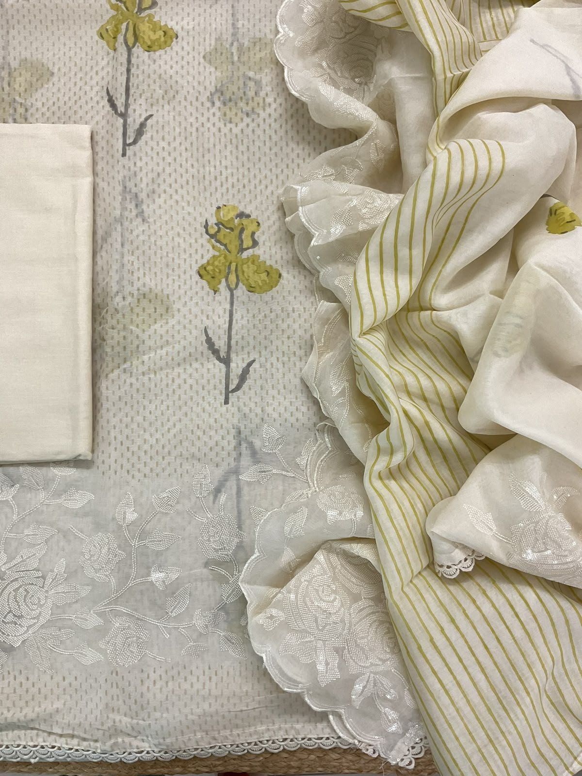 Pure Muslin Printed Embroidered Suit - Cream