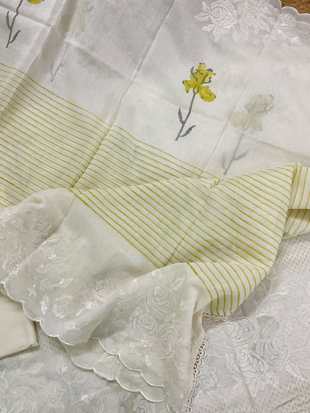 Pure Muslin Printed Embroidered Suit - Cream