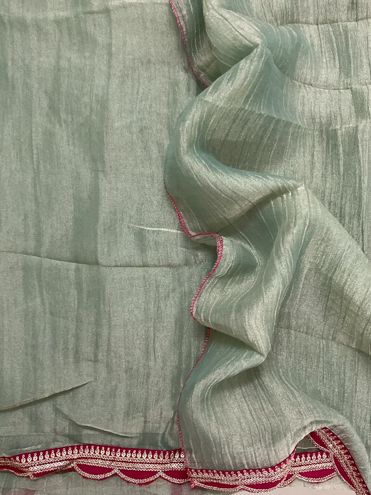 Soft Crushed Tissue Embroidered Suit - Green