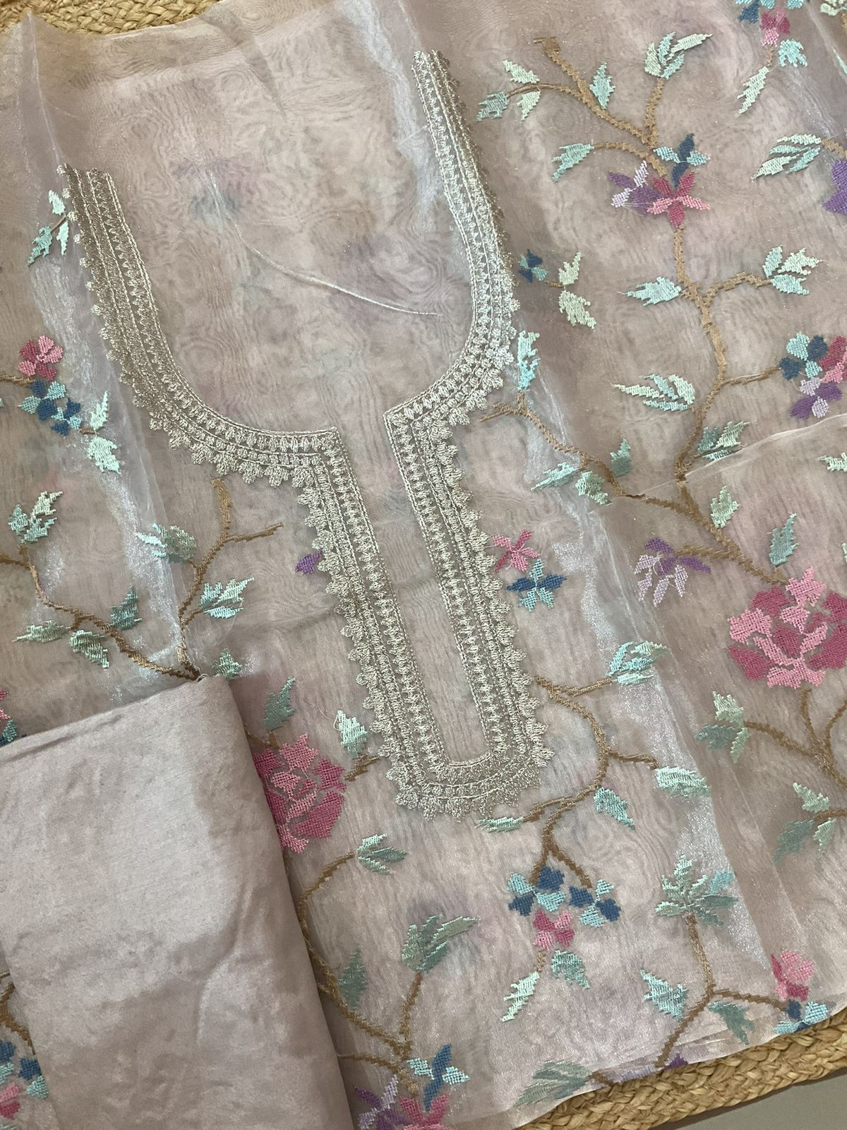 Soft Tissue Shimmer Silk Embroidered Suit - Beige