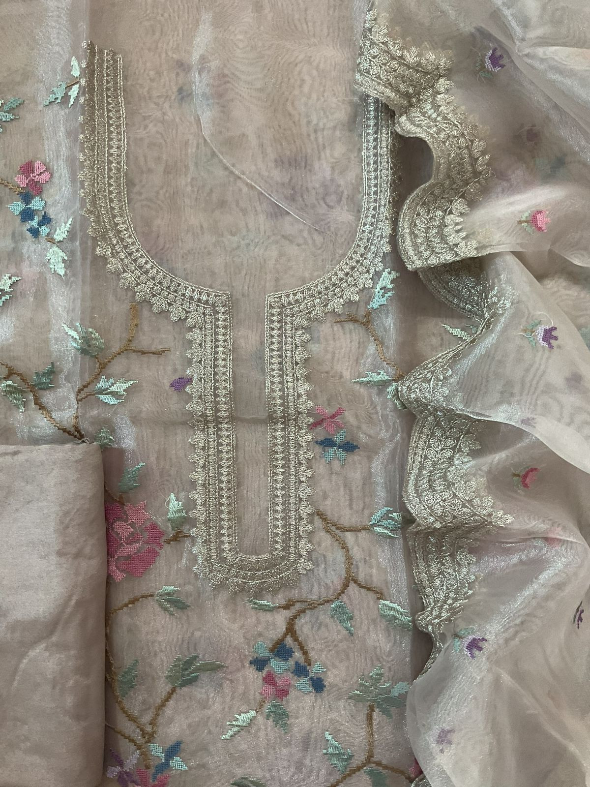Soft Tissue Shimmer Silk Embroidered Suit - Beige