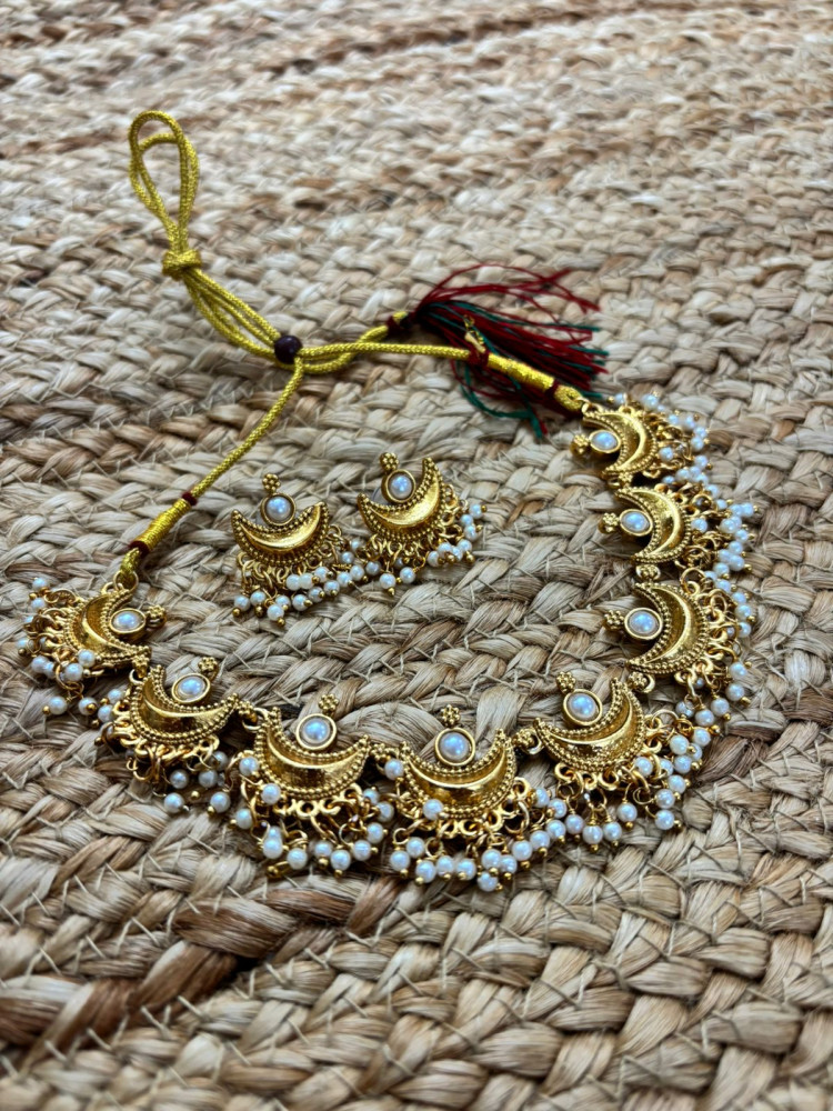 Image of Metallic Oxidised Gold Necklace Set With Earrings - Pearl