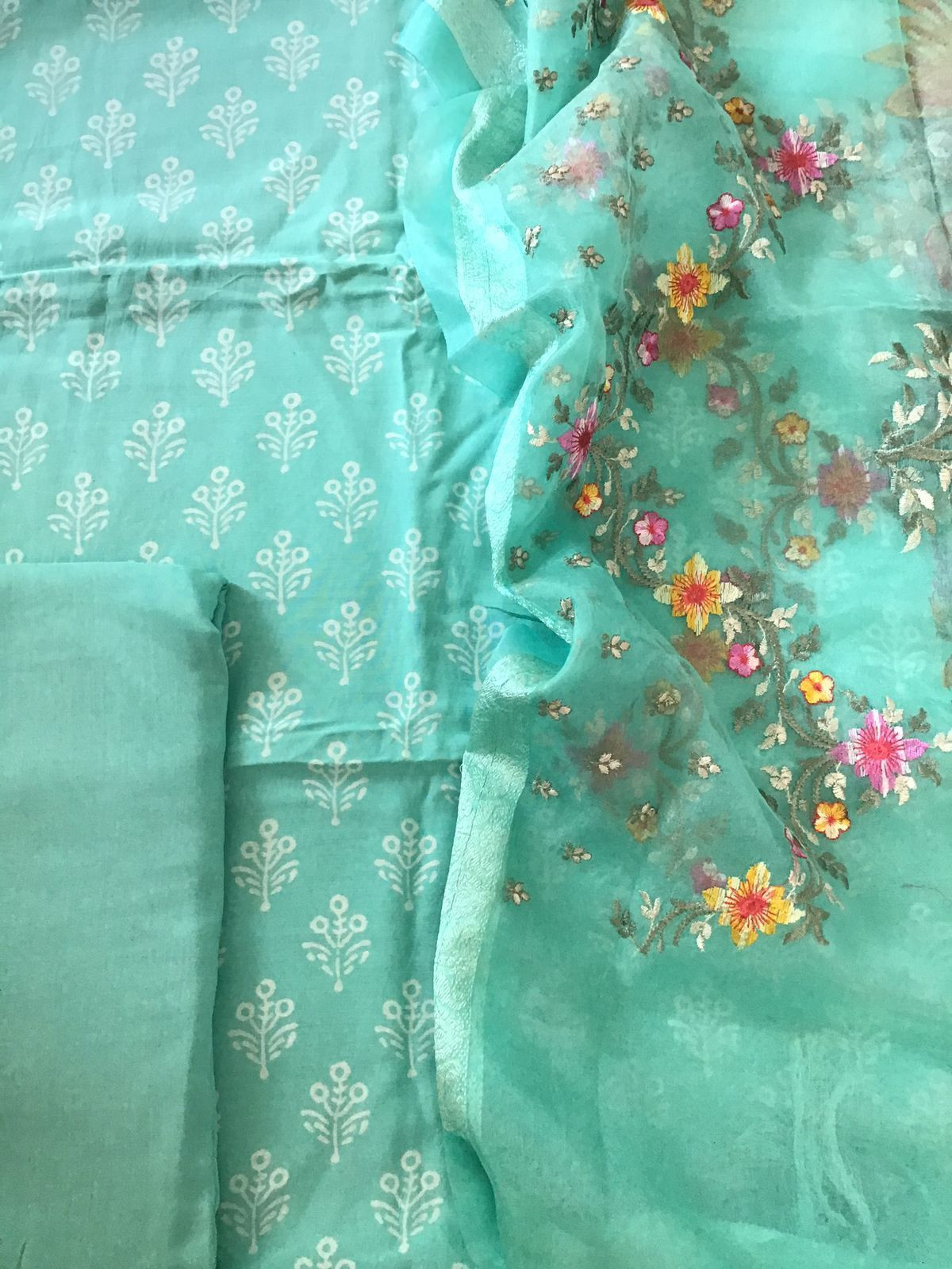 Pure Muslin Printed Embroidered Suit - Green
