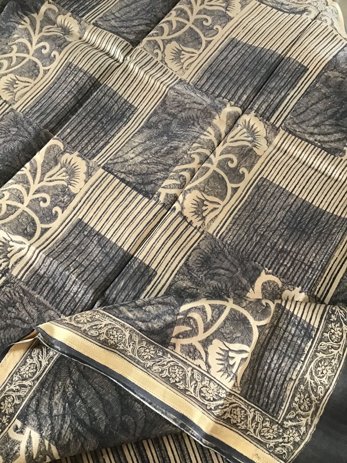 Pure Maheshwari Printed Suit - Grey