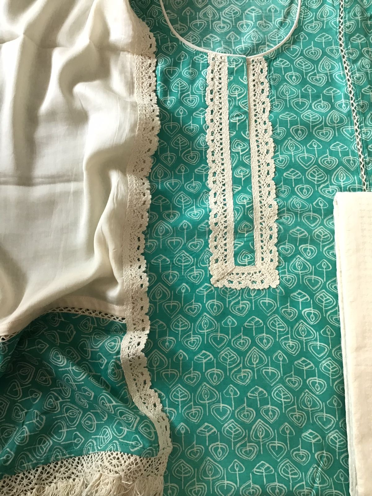 Pure Muslin Silk Printed Embroidered Suit - Green