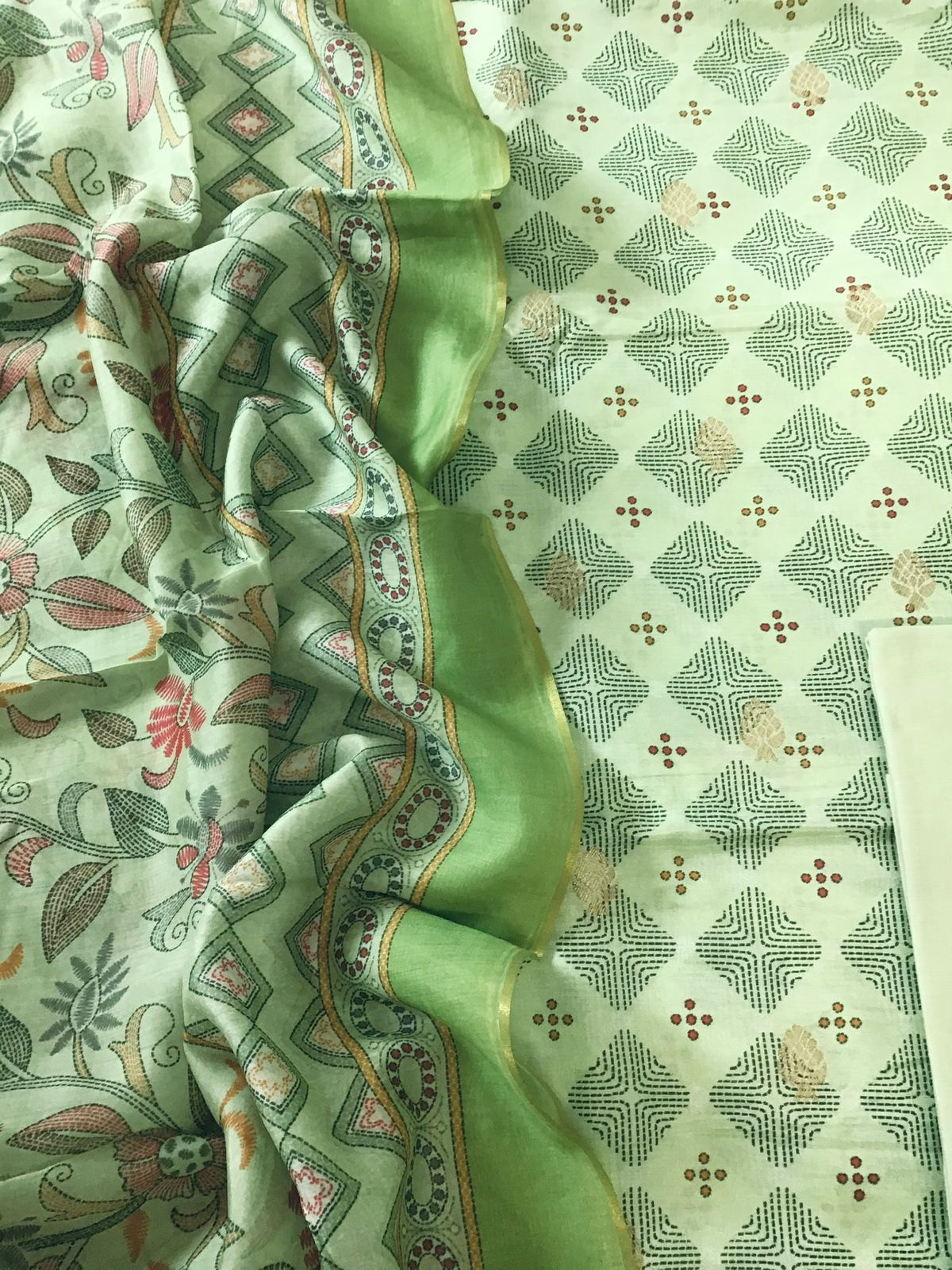 Pure Muslin Silk Printed Suit - Green