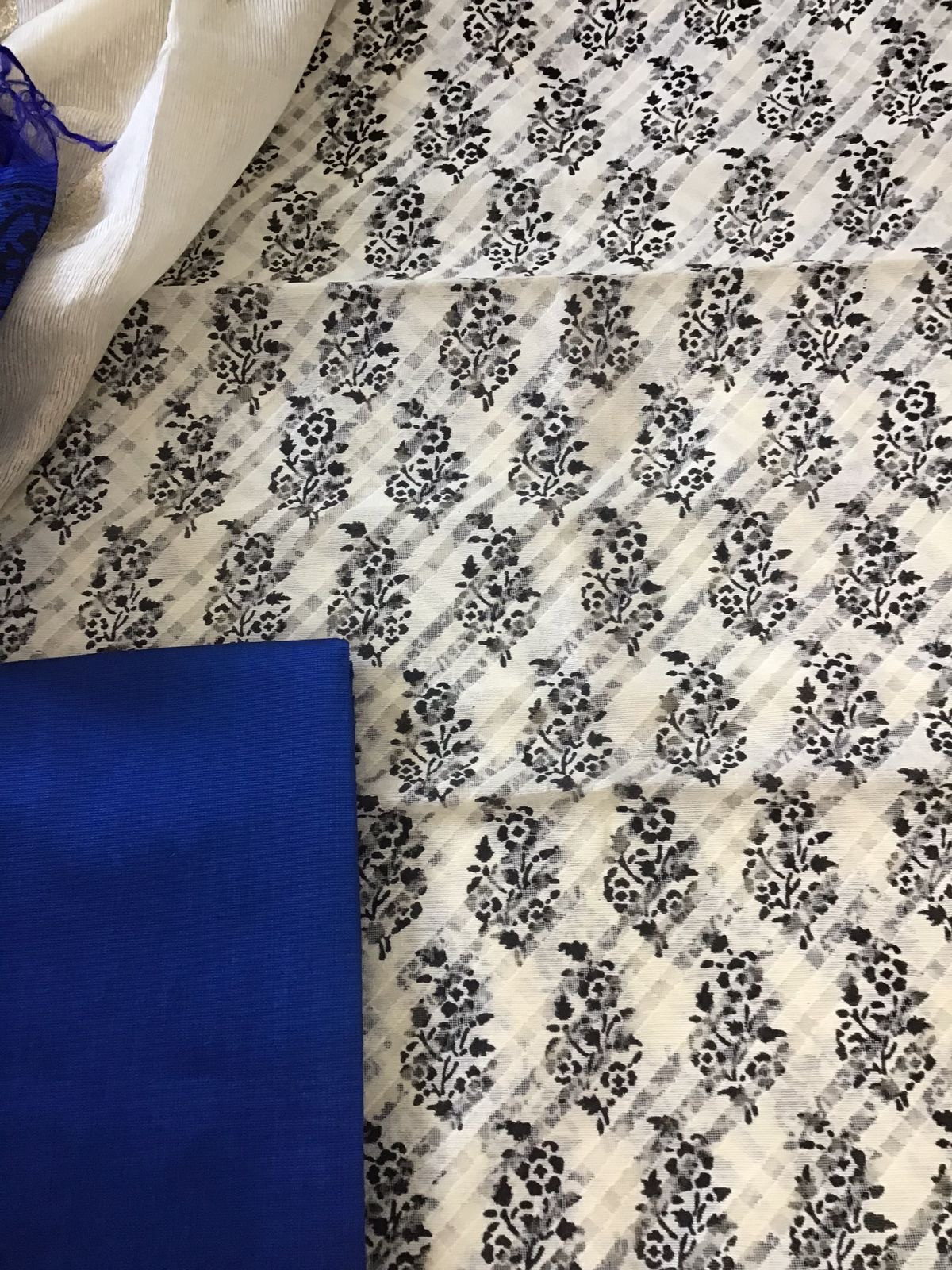 Soft Supernet Printed Suit - Offwhite