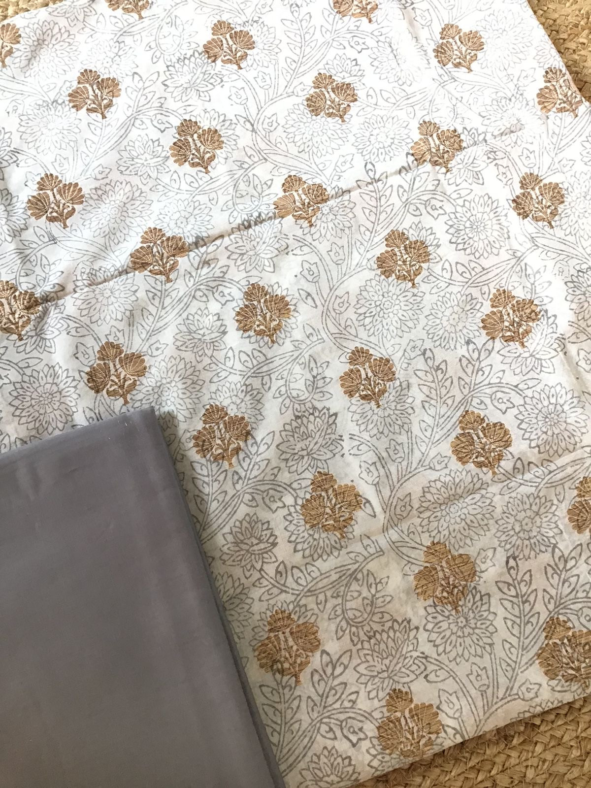 Pure Maheshwari Silk Printed Banarasi Weaved Suit - Offwhite