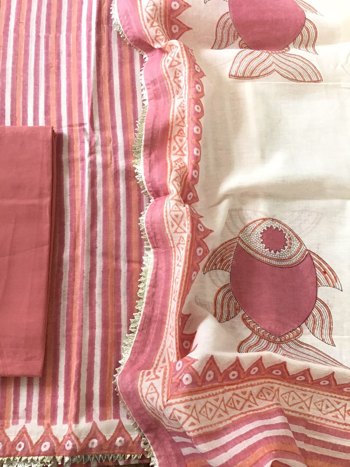 Soft Slub Cotton Printed Suit - Pink