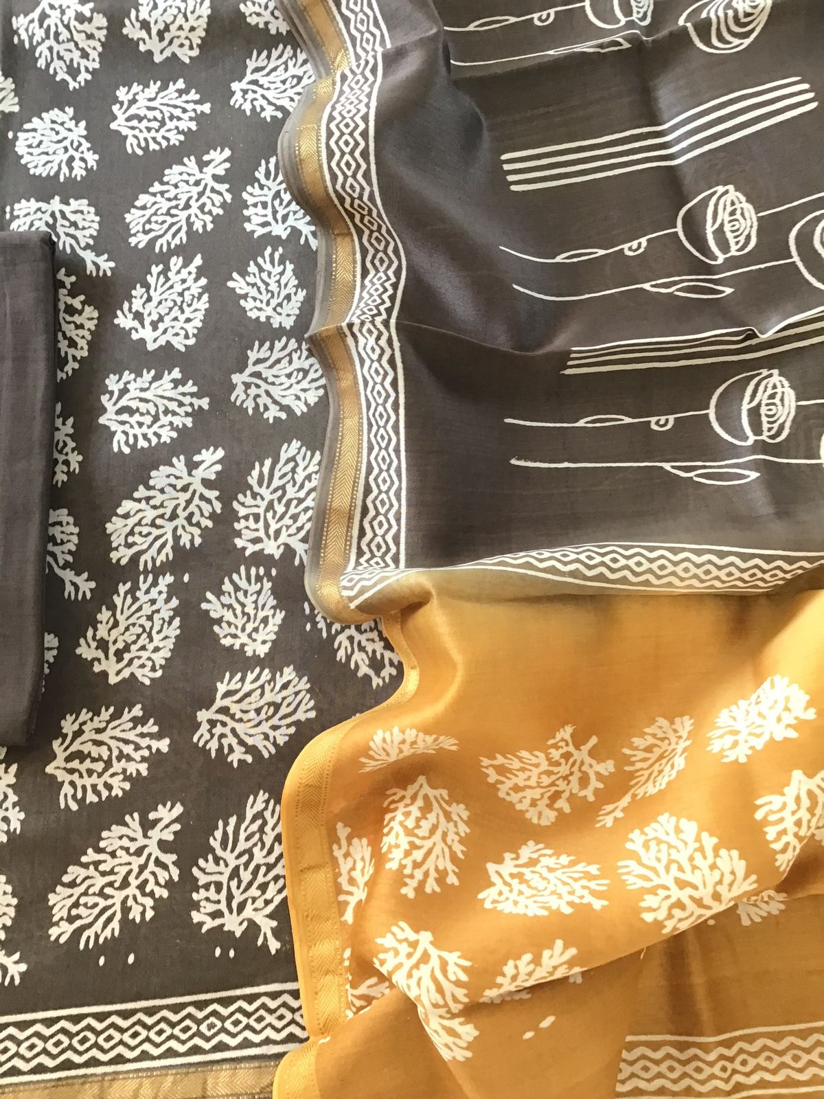 Pure Maheshwari Silk Printed Suit - Grey