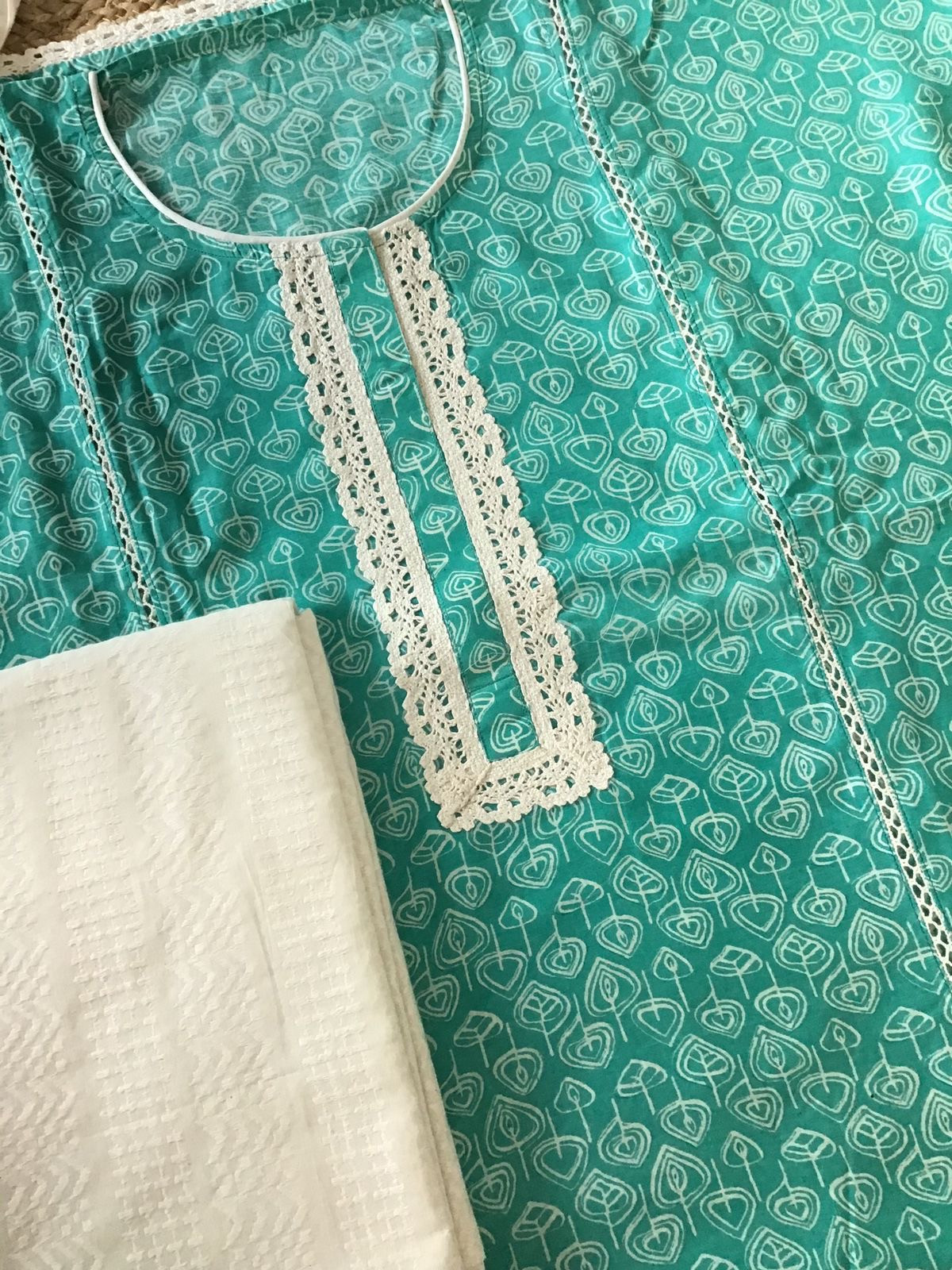 Pure Muslin Silk Printed Embroidered Suit - Green