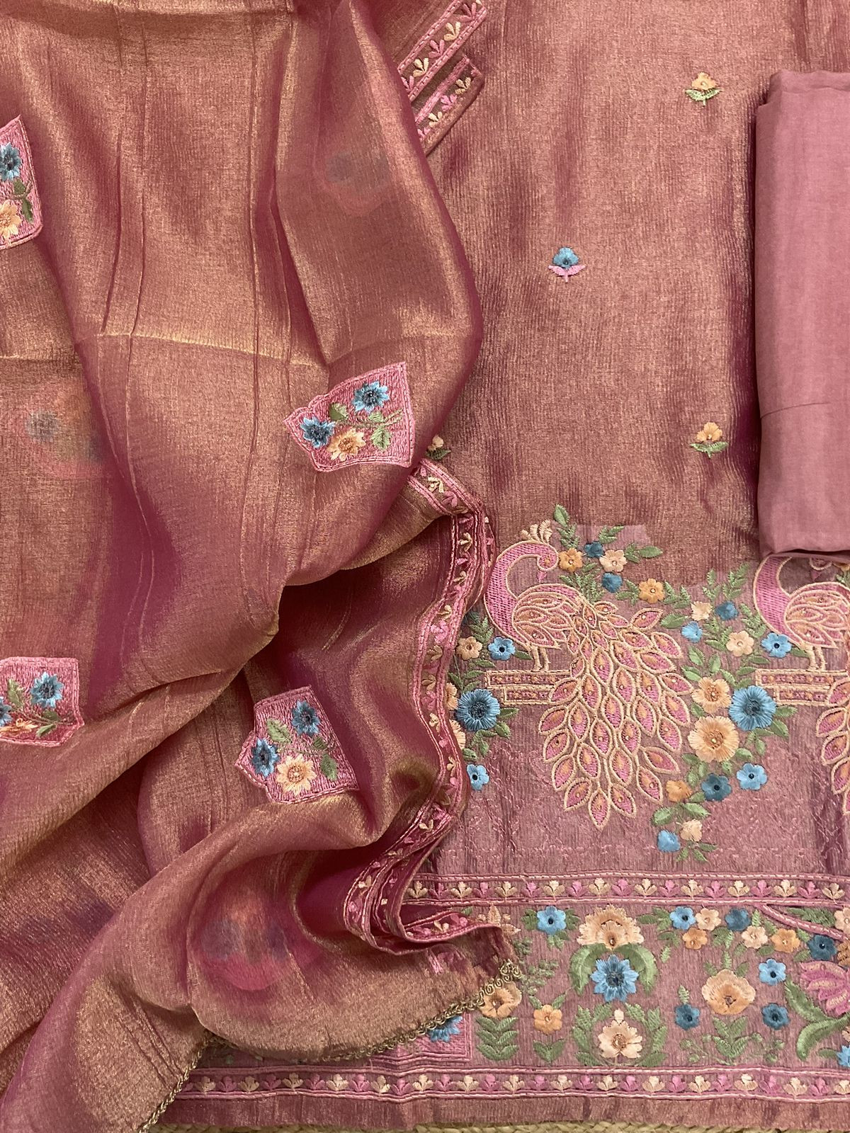 Soft Crushed Tissue   Embroidered Suit - Peach