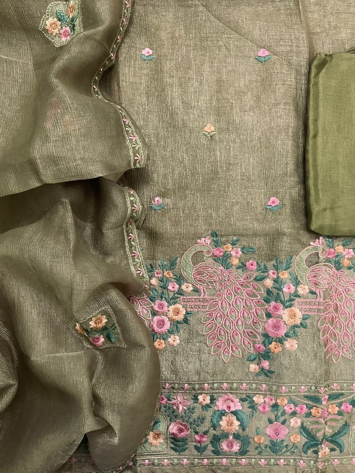 Soft Crushed Tissue   Embroidered Suit - Green
