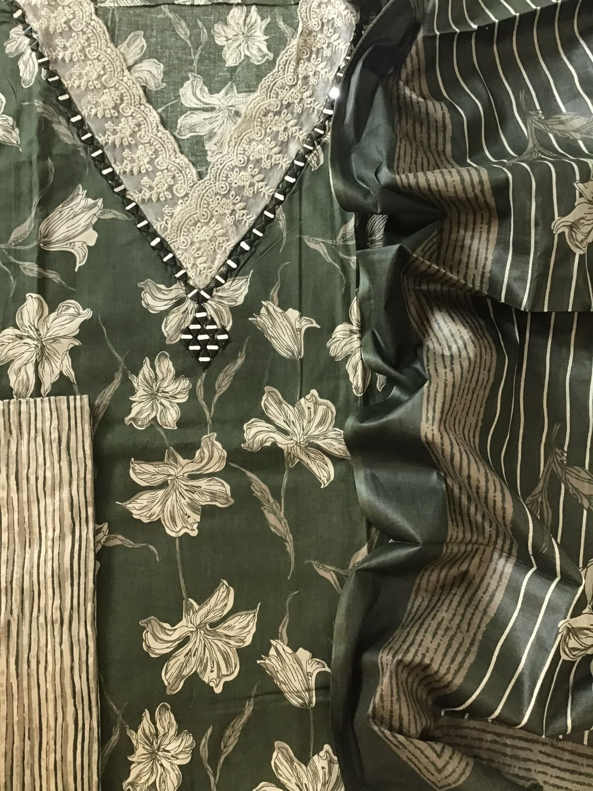 Pure Cotton Printed Embroidered Suit - Green