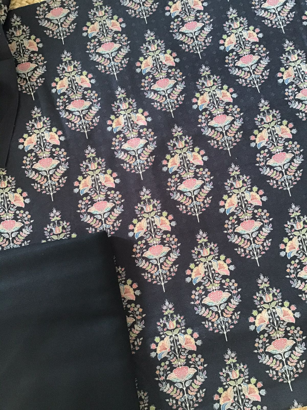 Soft Woollen Slub Silk Printed Suit - Black