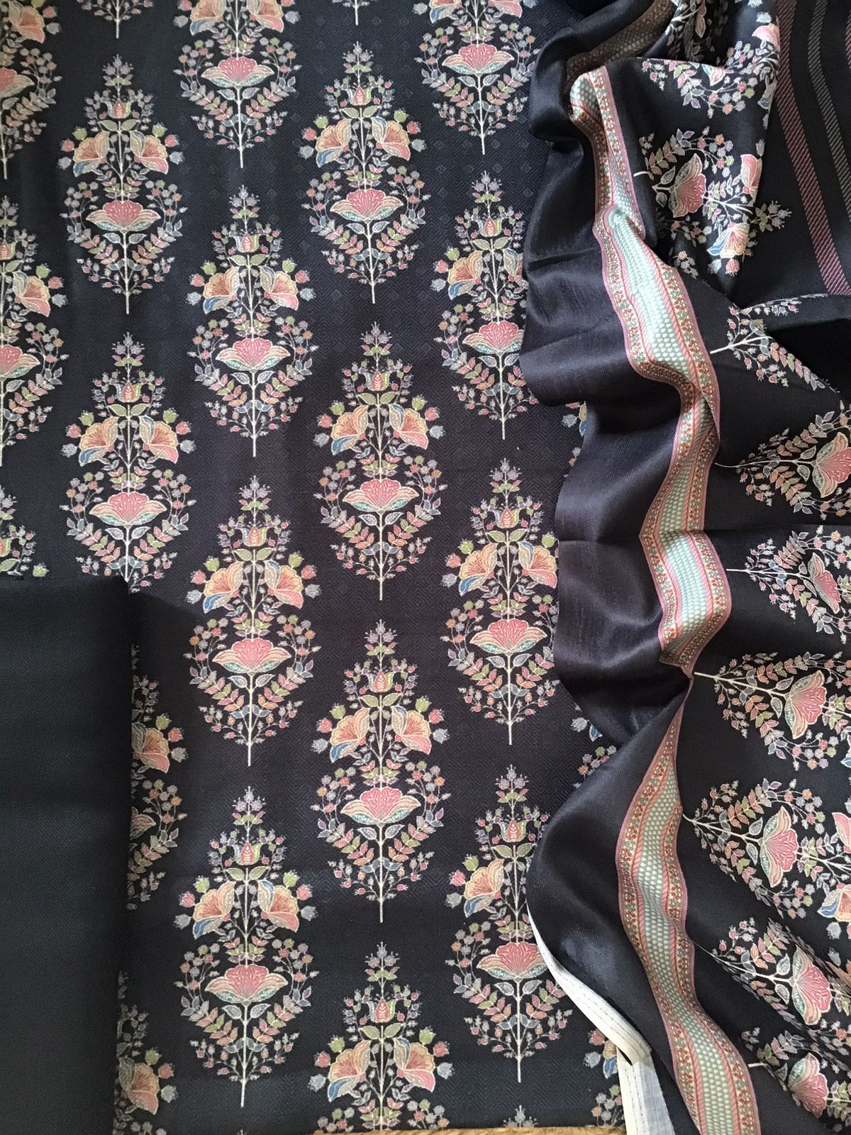 Soft Woollen Slub Silk Printed Suit - Black