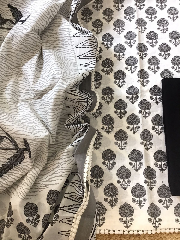 Image of Pure Cotton Printed Suit - White