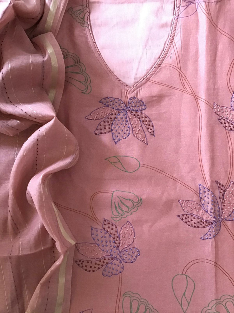 Image of Pure Mul Chanderi Embroidered Suit - Pink