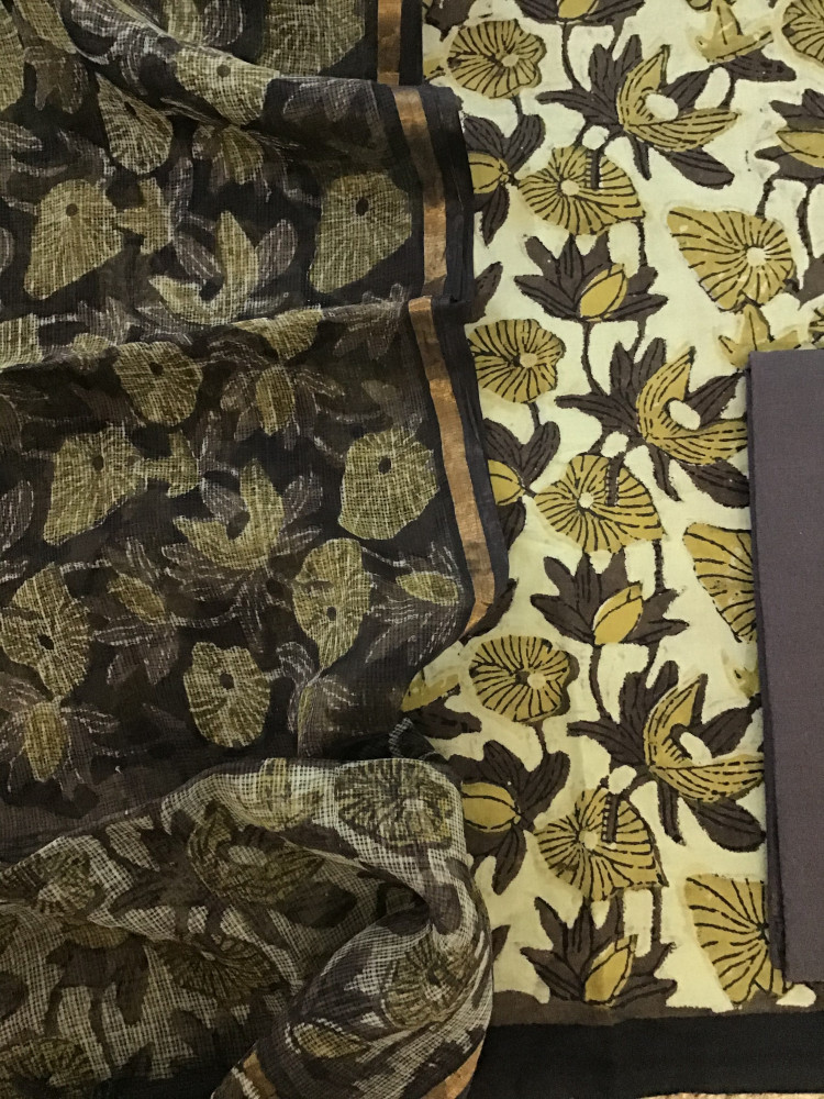 Image of Pure Cotton Printed Suit - Brown