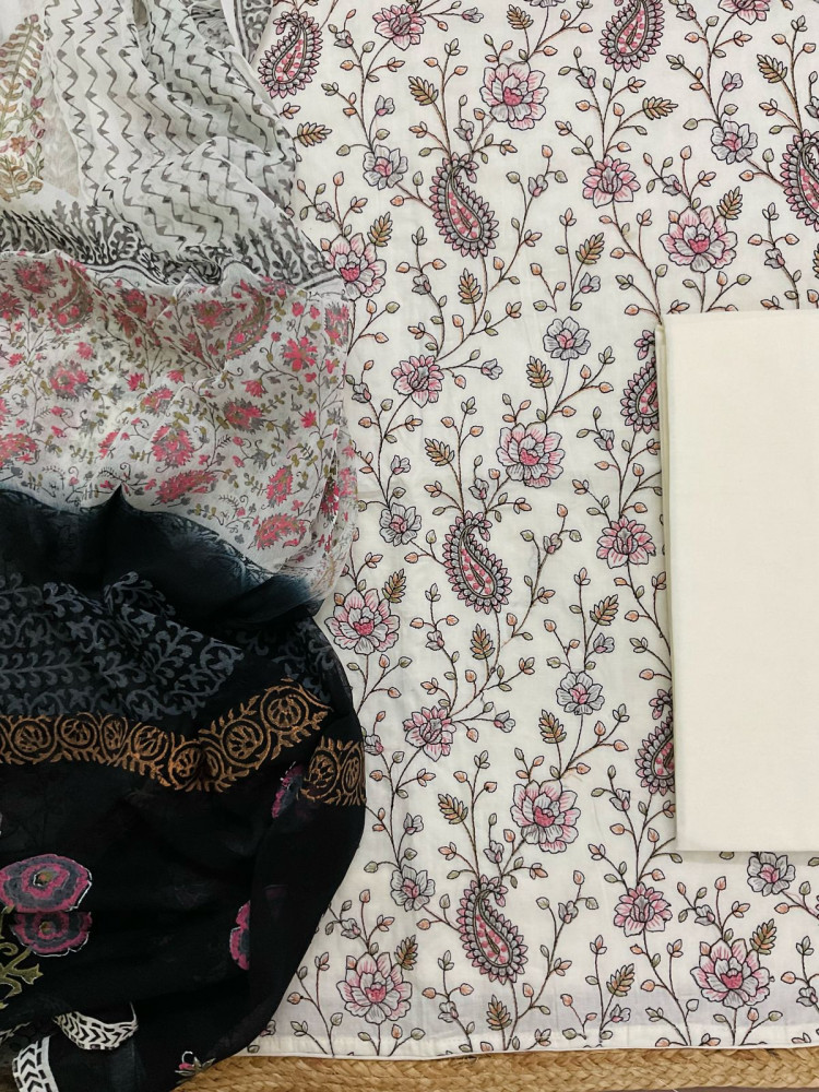 Image of Pure Cotton Printed Embroidered Suit - Off White