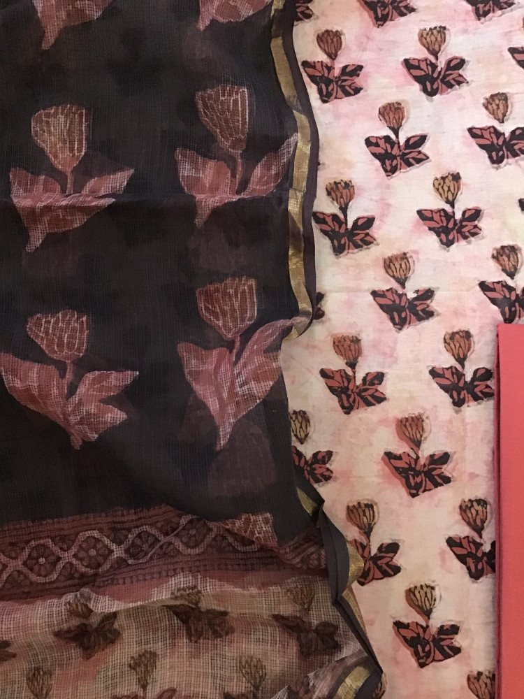 Image of Pure Cotton Printed Suit - Red