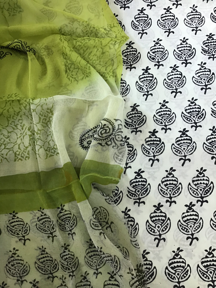 Image of Pure Cotton Printed Suit - White