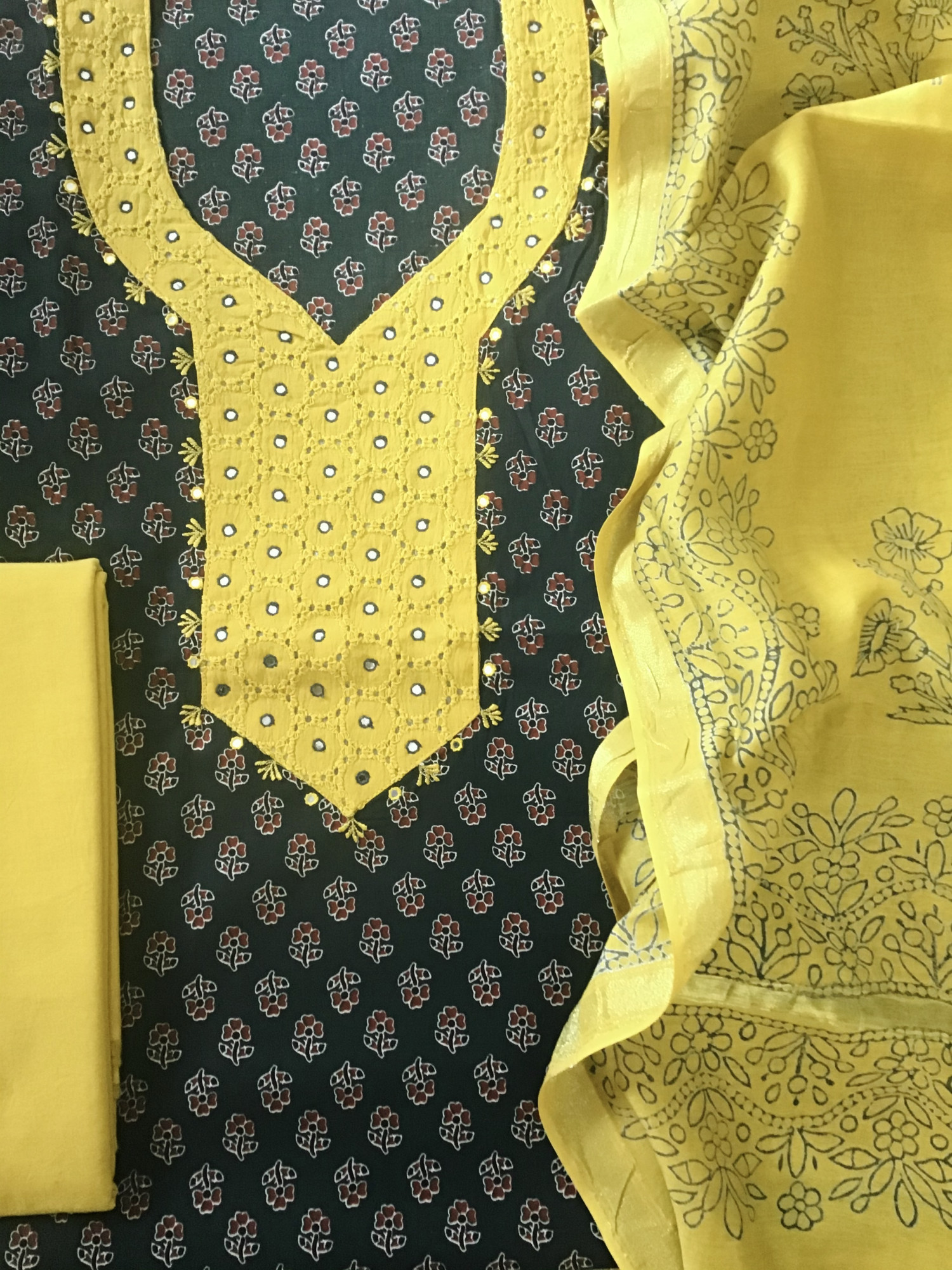 Pure Cotton Printed Embroidered Suit - Green