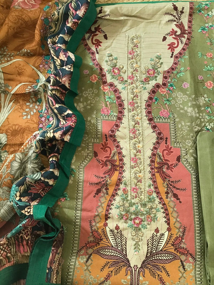 Image of Soft Woollen Slub Silk Printed Embroidered Suit - Green