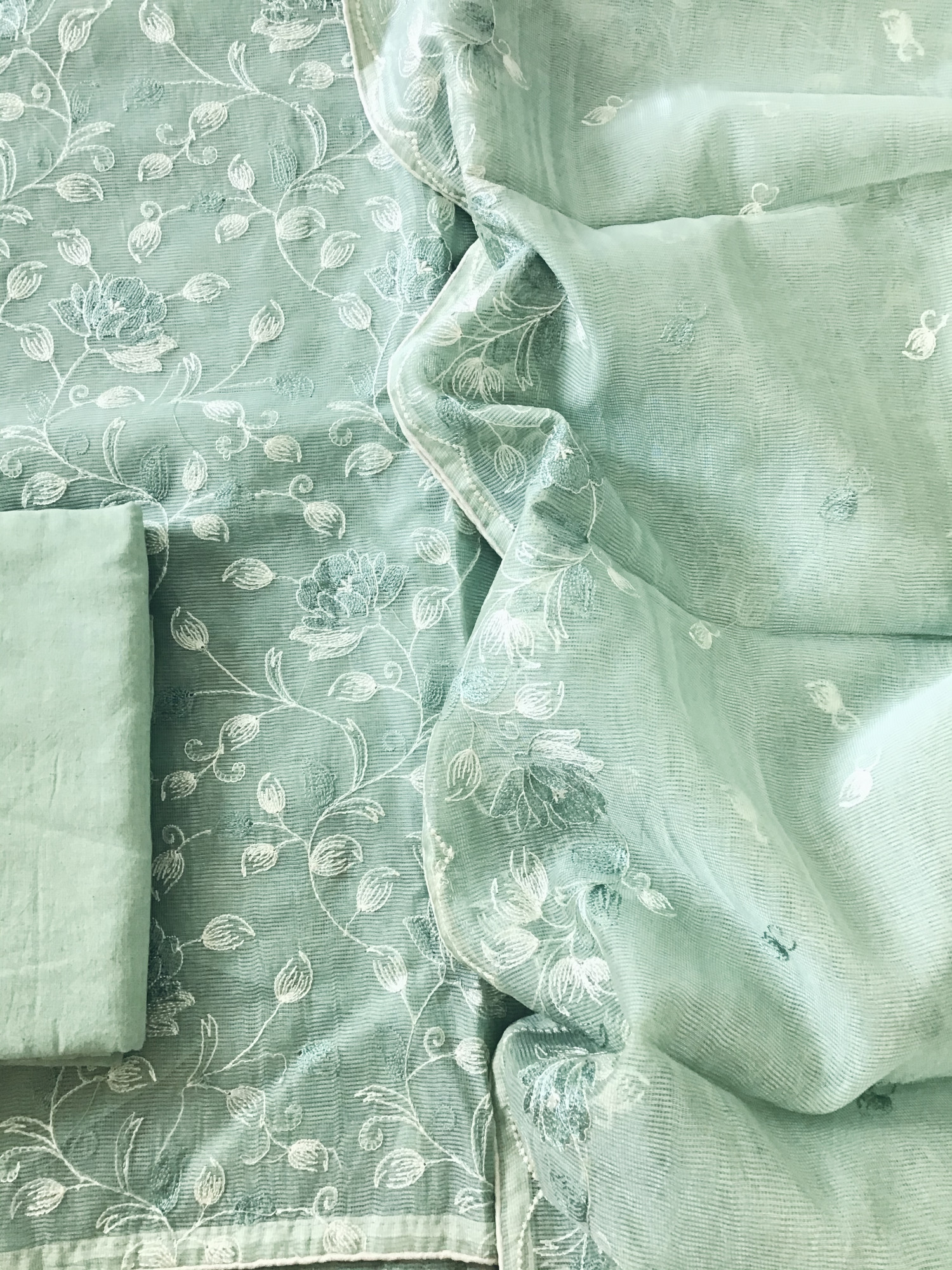 Soft Supernet Embroidered Suit - Green