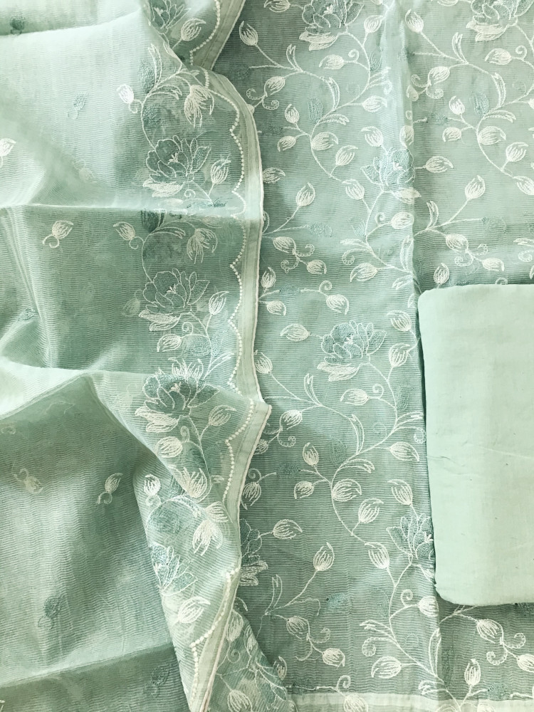 Image of Soft Supernet Embroidered Suit - Green