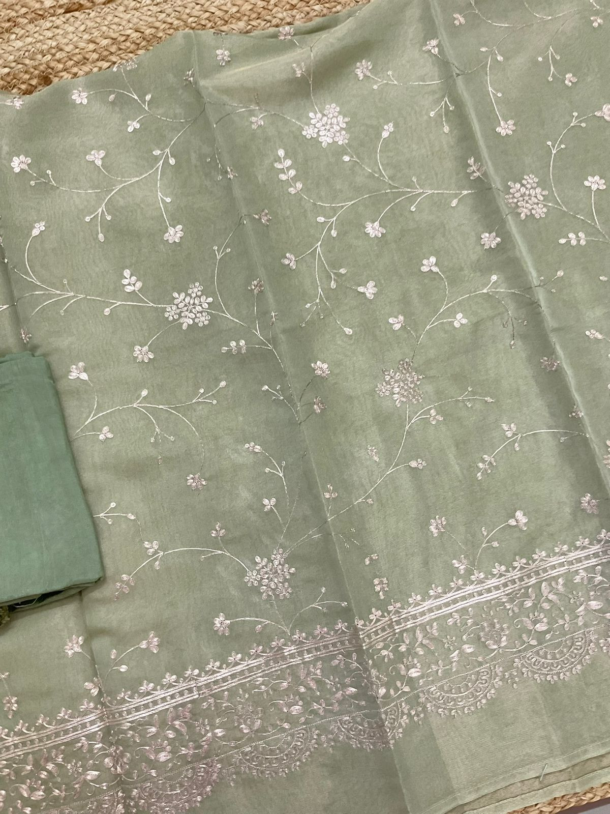 Soft Tissue Shimmer Silk Embroidered Suit - Green