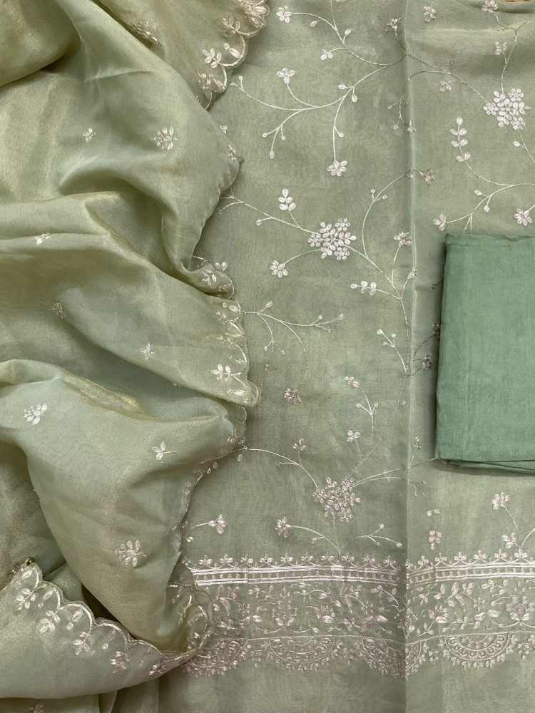 Image of Soft Tissue Shimmer Silk Embroidered Suit - Green