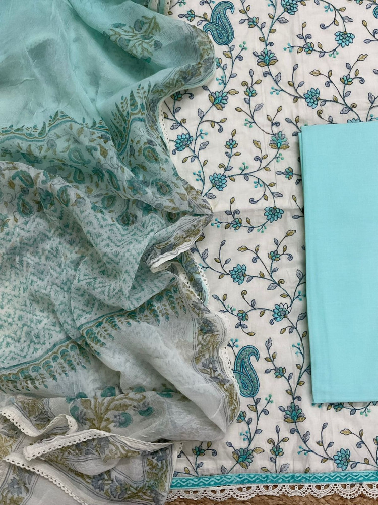 Image of Pure Fine Mul Cotton Printed Embroidered Suit - Offwhite
